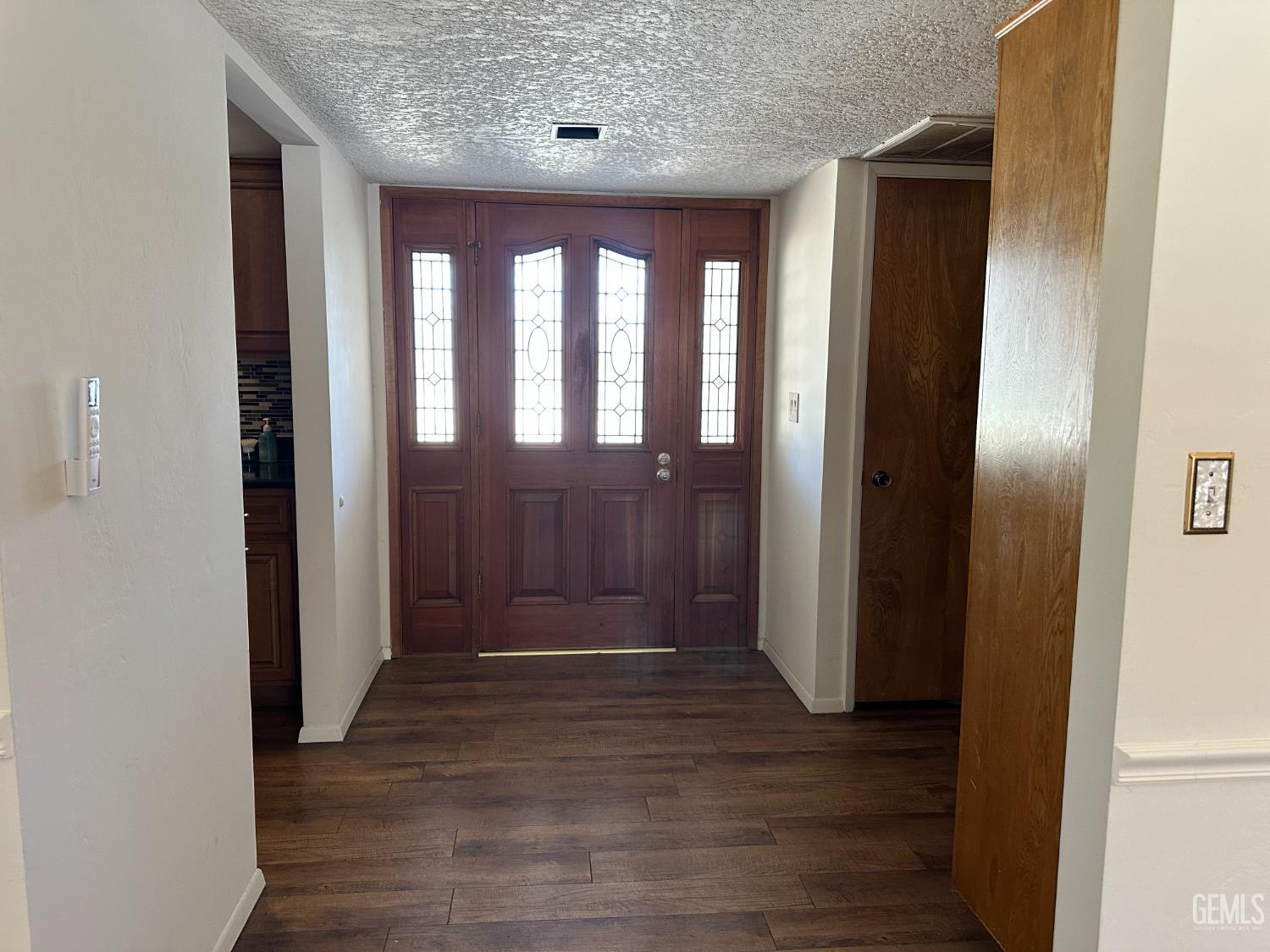 2825 Kootenay Court — photo 8