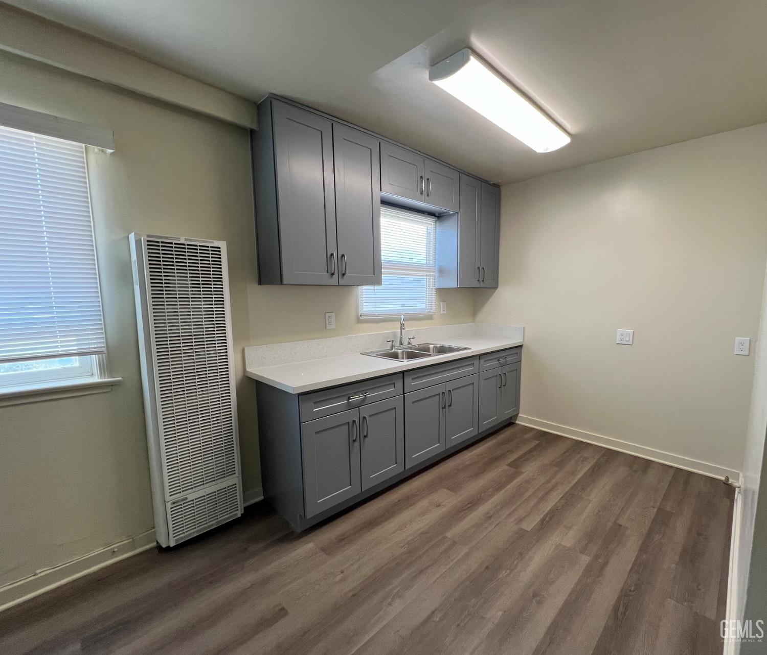 605 Lincoln — photo 4