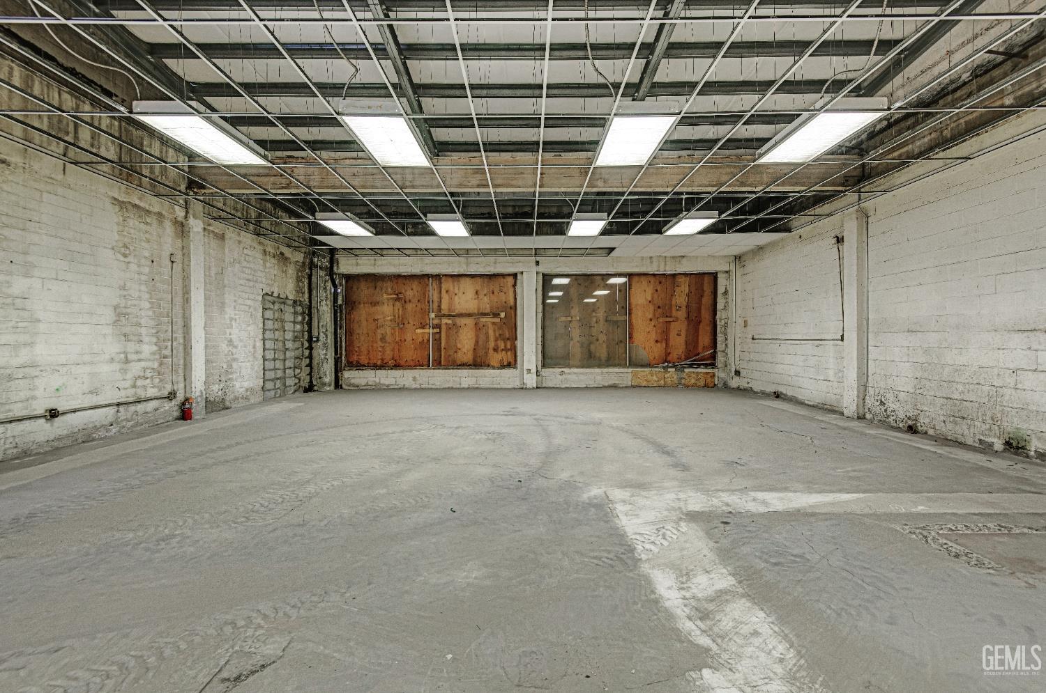 717 Baker Street — photo 16