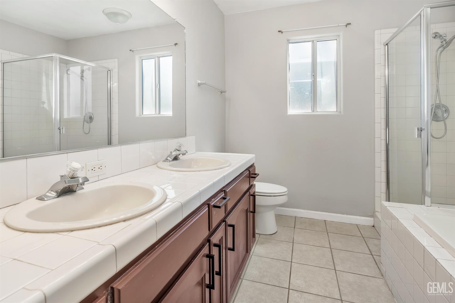 8519 Hoodsport Avenue — photo 15