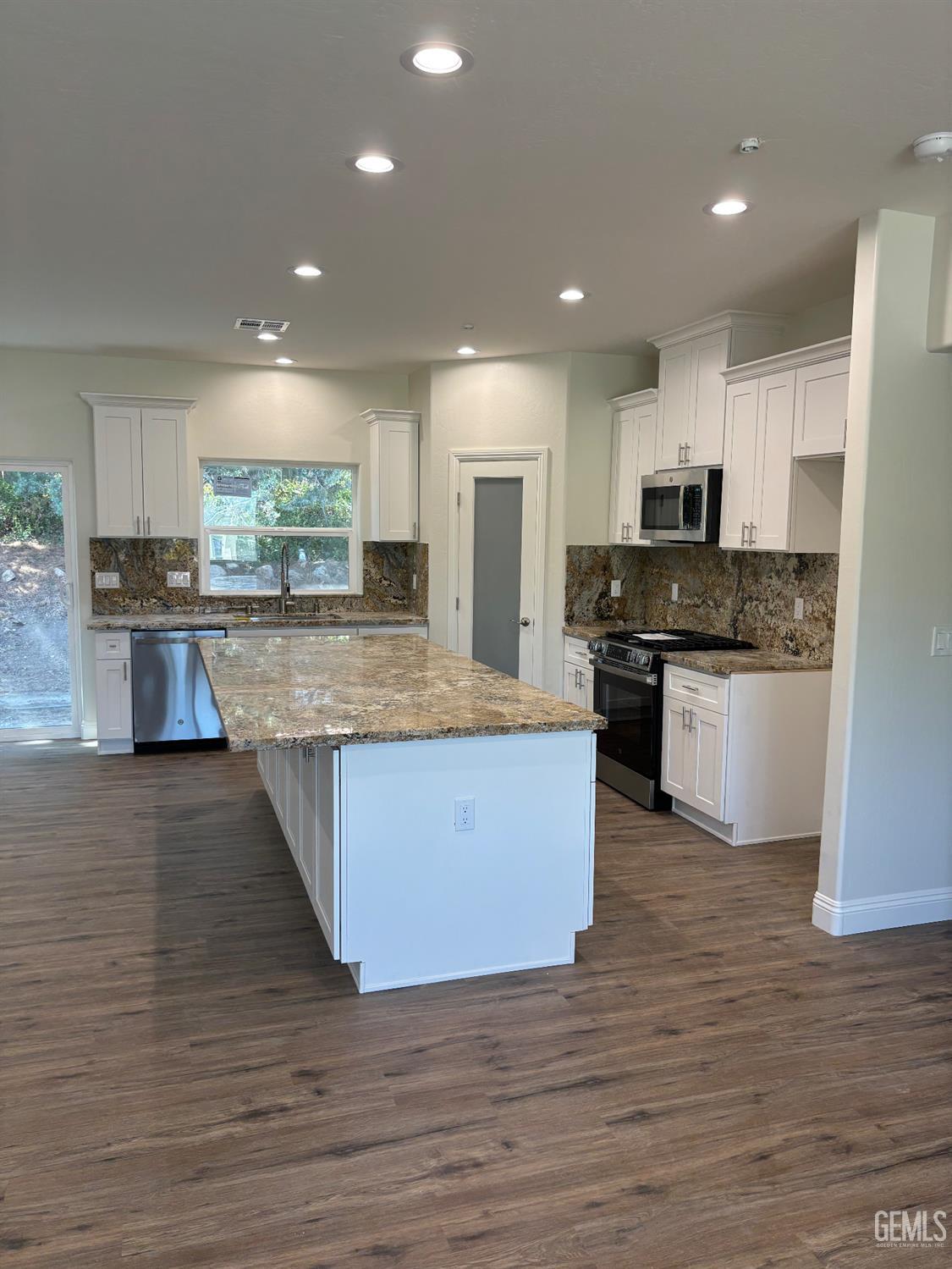 22381 Vaquero Drive — photo 7