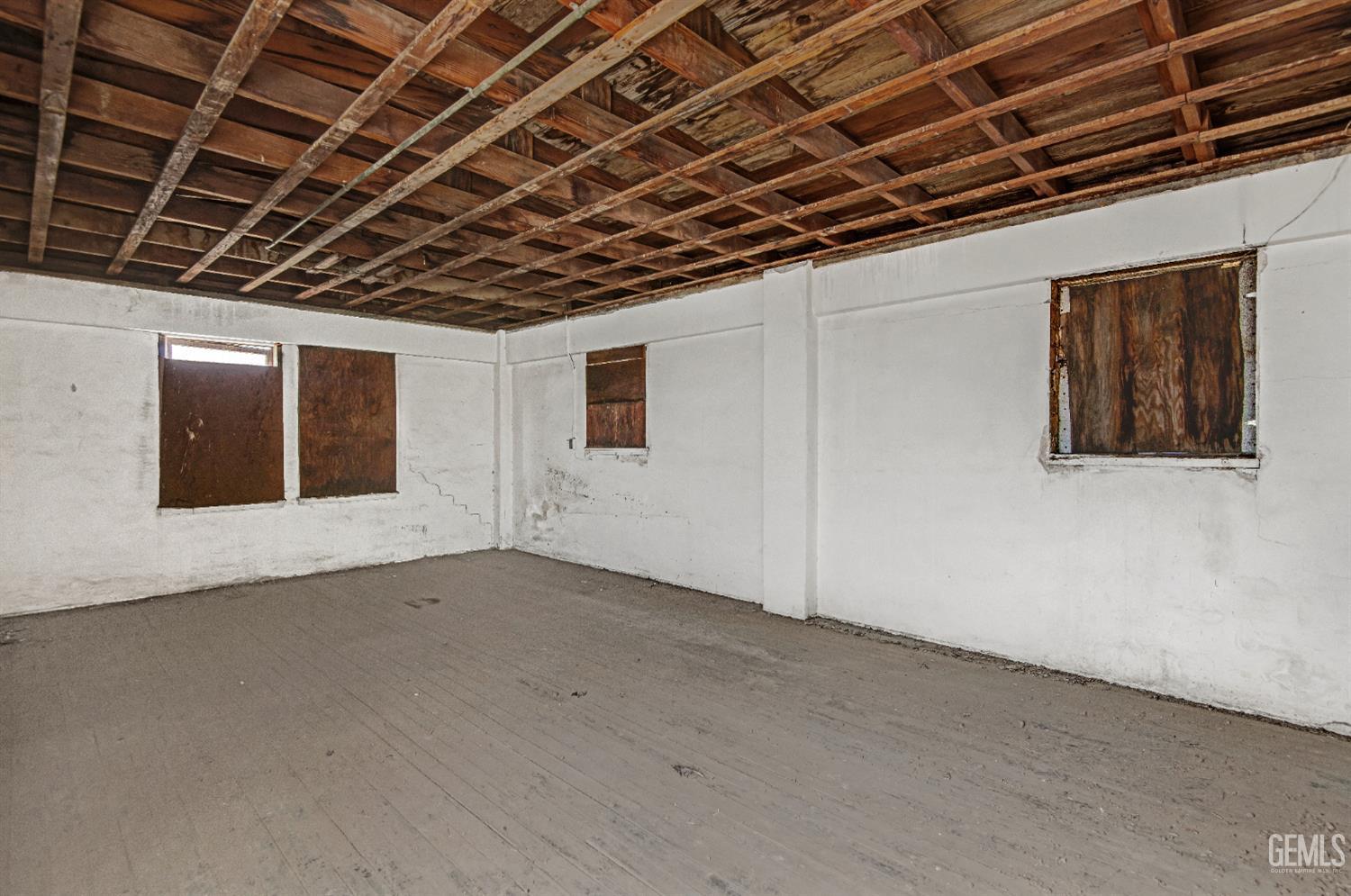 717 Baker Street — photo 22