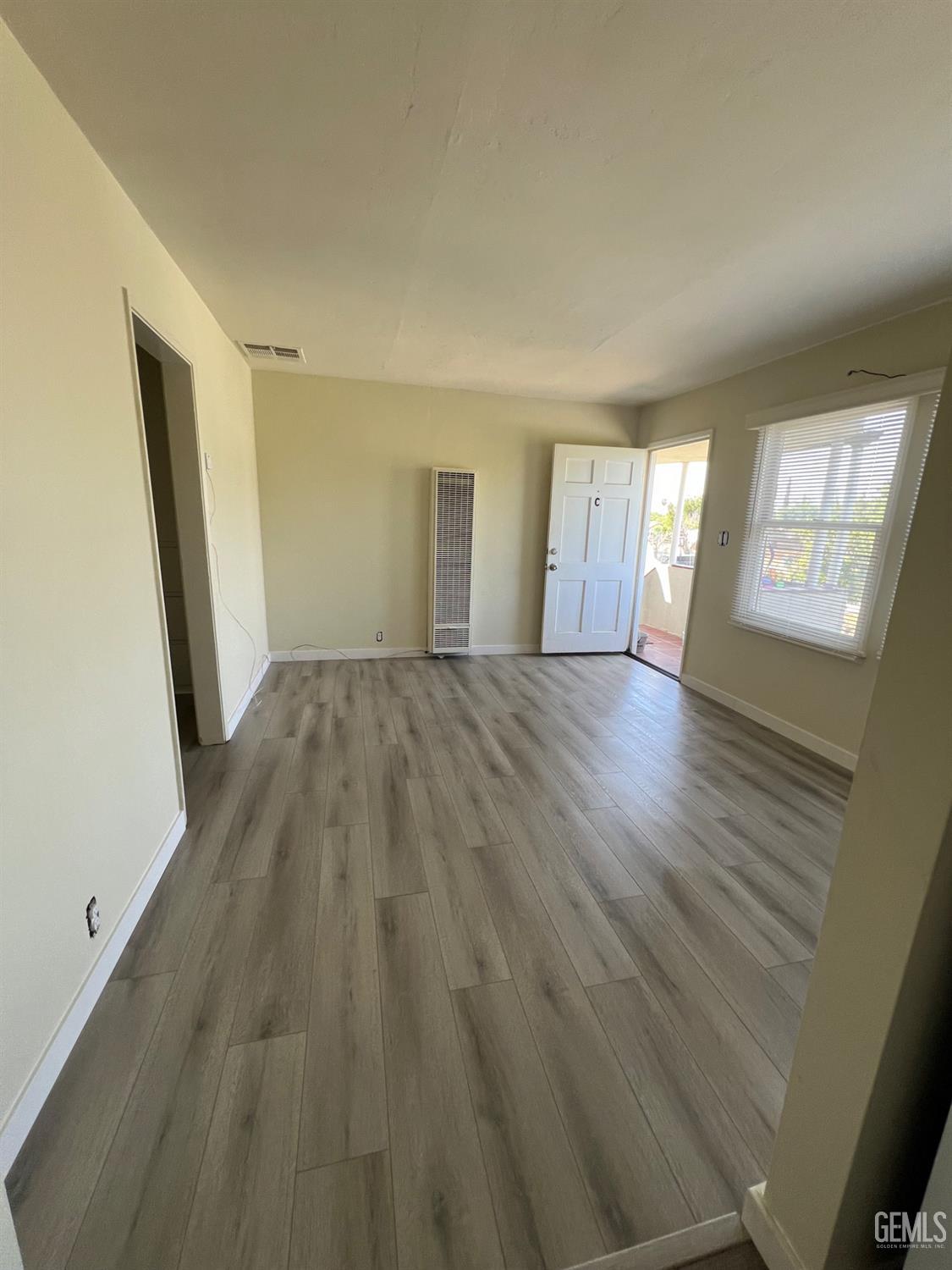 605 Lincoln — photo 3