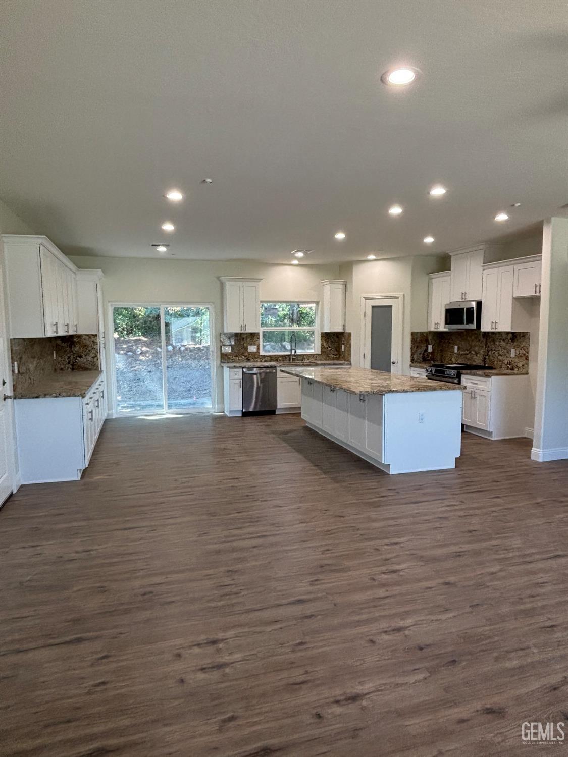 22381 Vaquero Drive — photo 5