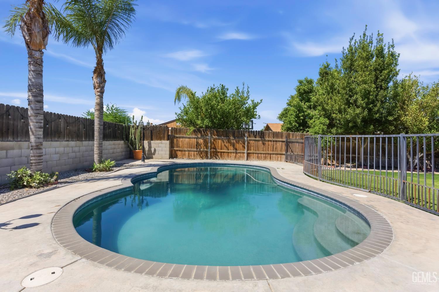 505 Bridle Avenue, Bakersfield, CA 93307 — photo 33