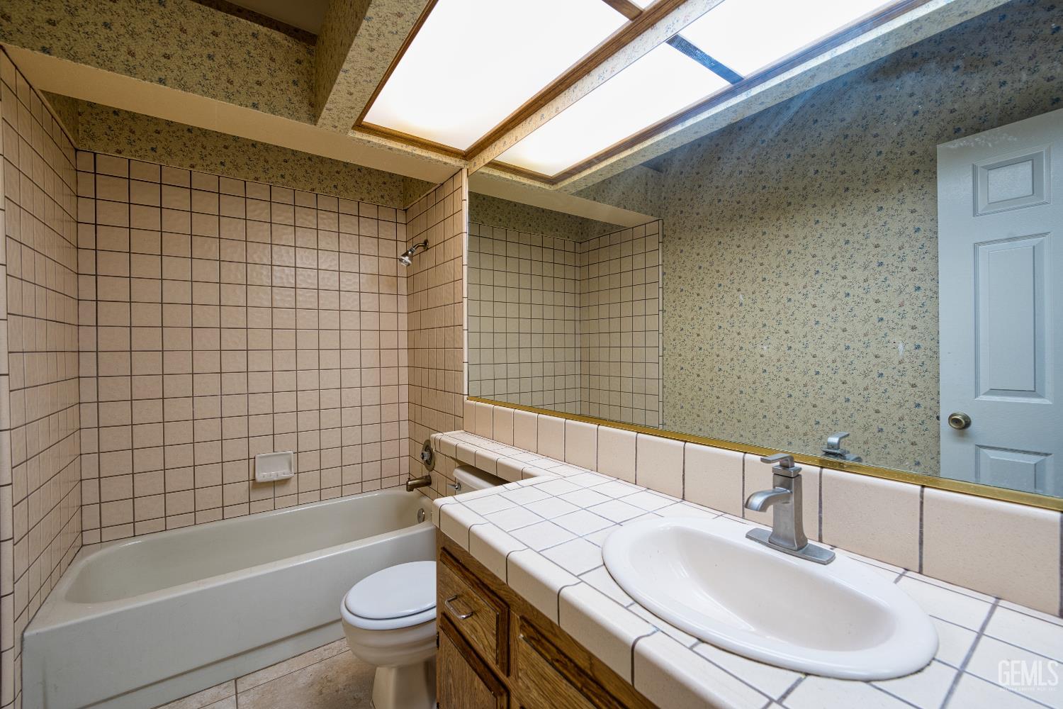 9000 Crowningshield Drive — photo 12