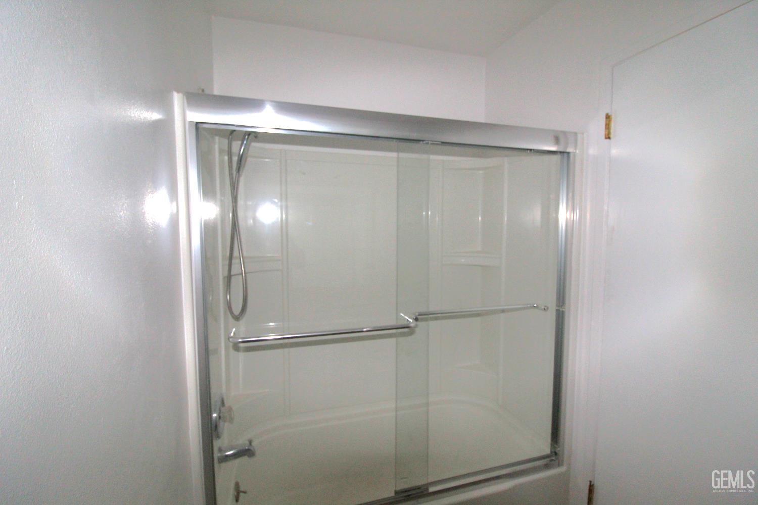 220 Galaxy — photo 13