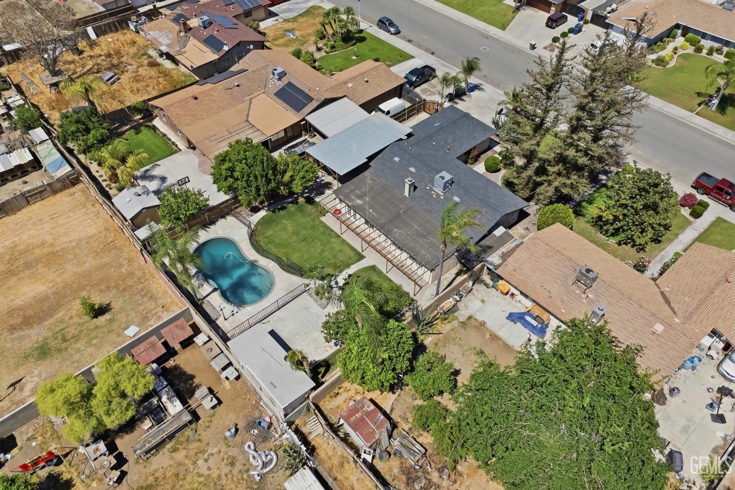 505 Bridle Avenue, Bakersfield, CA 93307 — photo 36