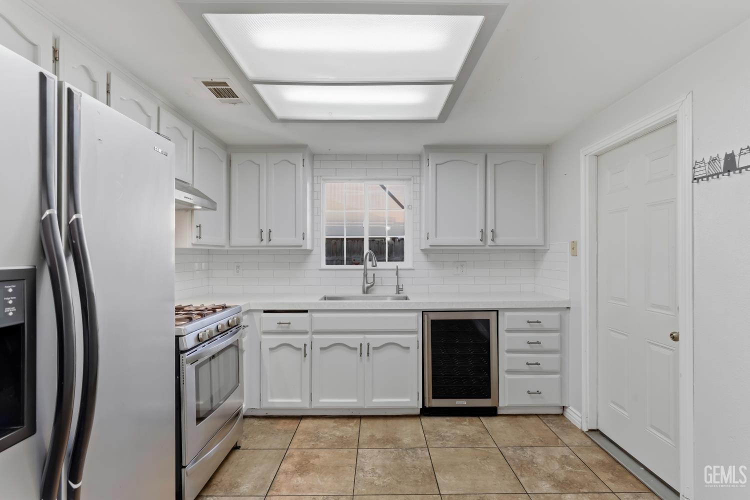 505 Bridle Avenue, Bakersfield, CA 93307 — photo 10