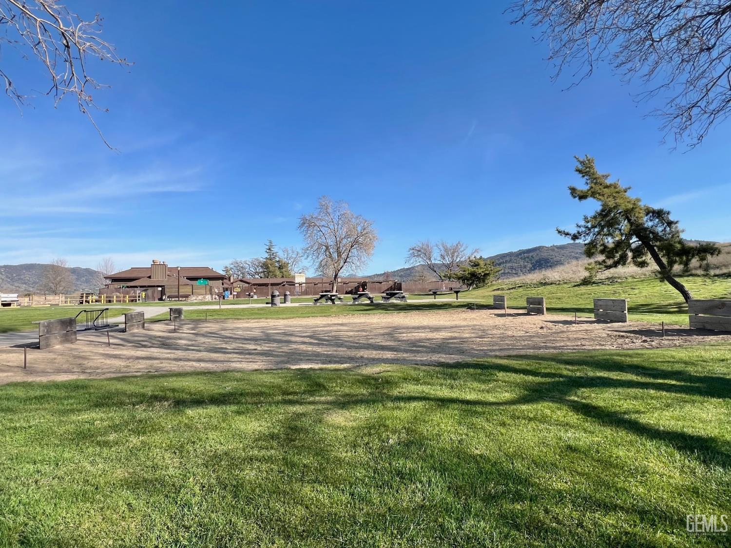 27030 Oakflat Drive — photo 47