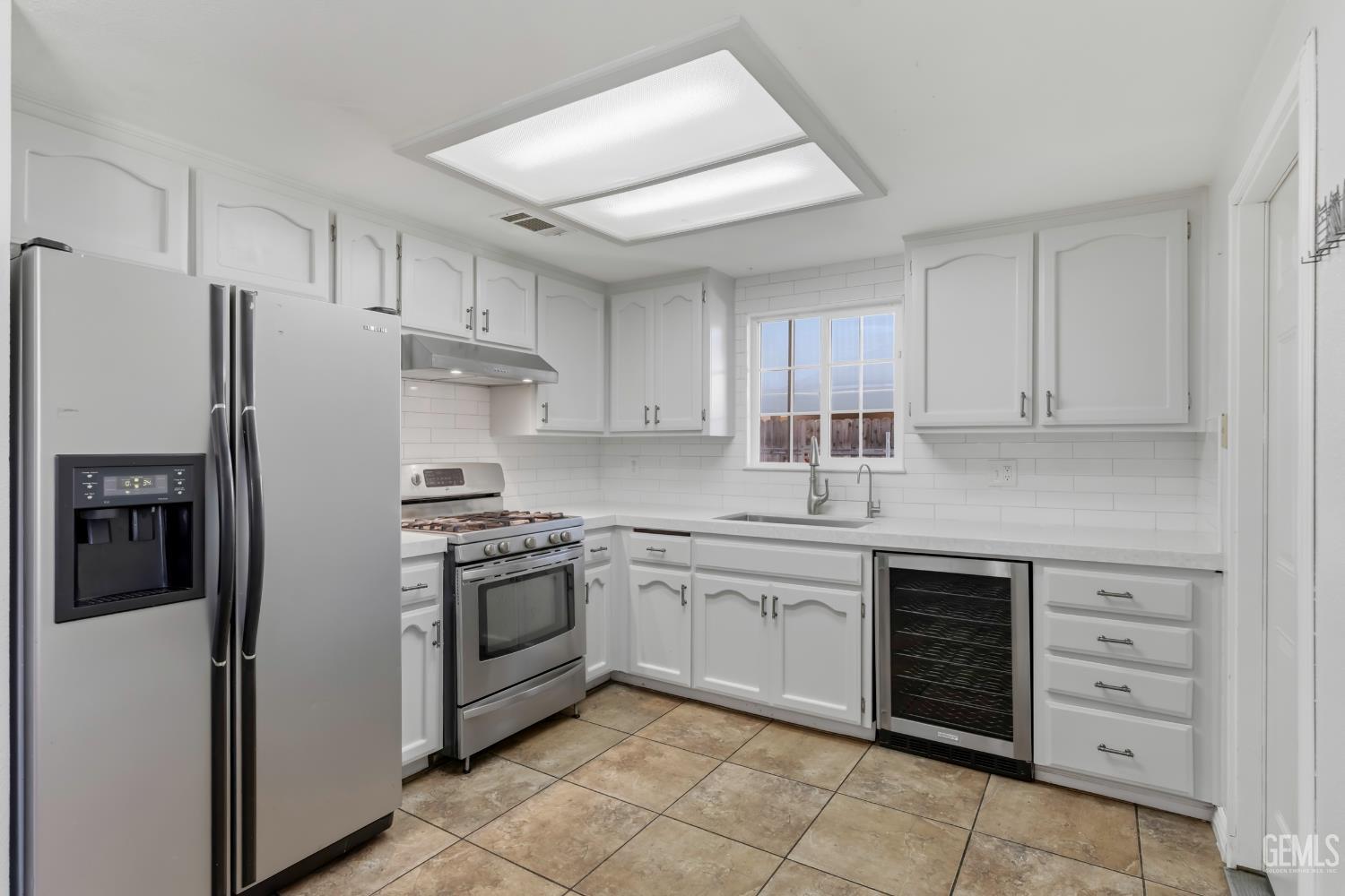 505 Bridle Avenue, Bakersfield, CA 93307 — photo 11