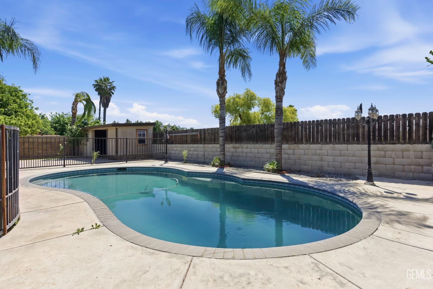 505 Bridle Avenue, Bakersfield, CA 93307 — photo 32