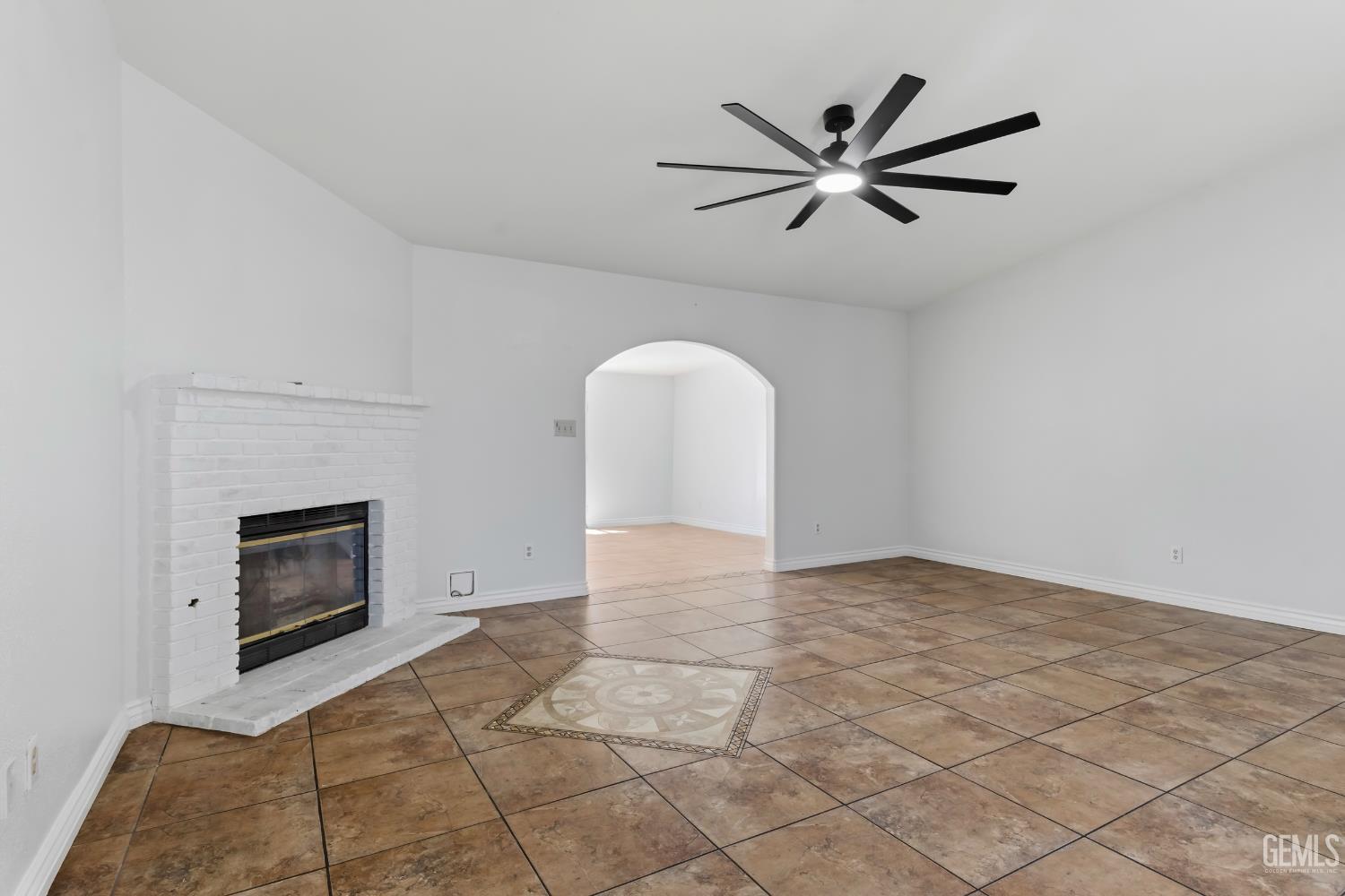 505 Bridle Avenue, Bakersfield, CA 93307 — photo 5