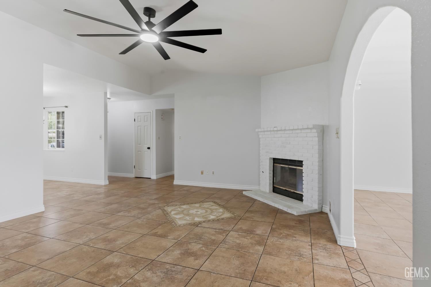 505 Bridle Avenue, Bakersfield, CA 93307 — photo 7