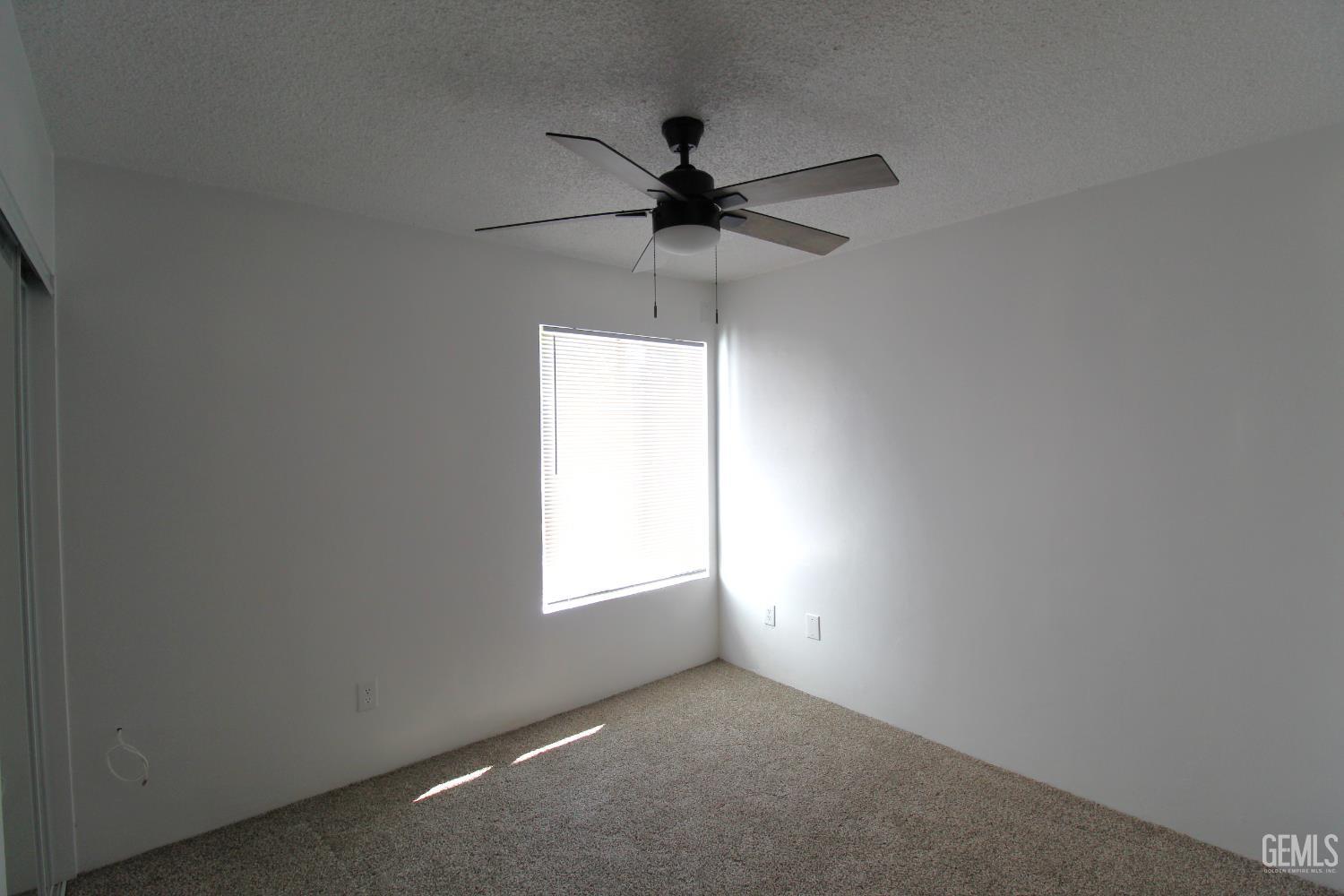 220 Galaxy — photo 12