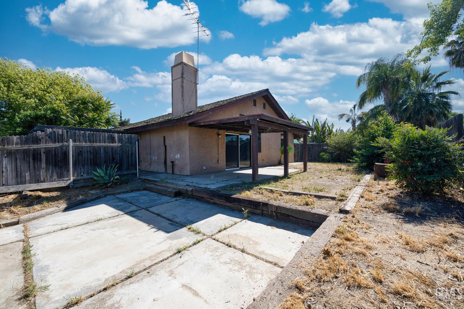 9000 Crowningshield Drive — photo 22