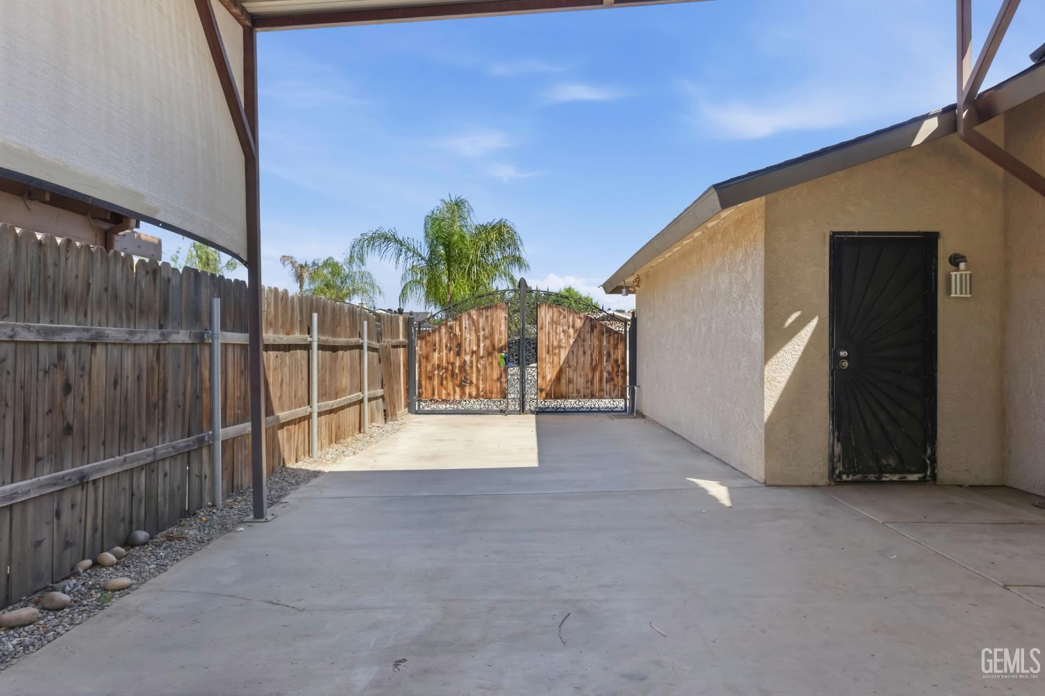 505 Bridle Avenue, Bakersfield, CA 93307 — photo 23