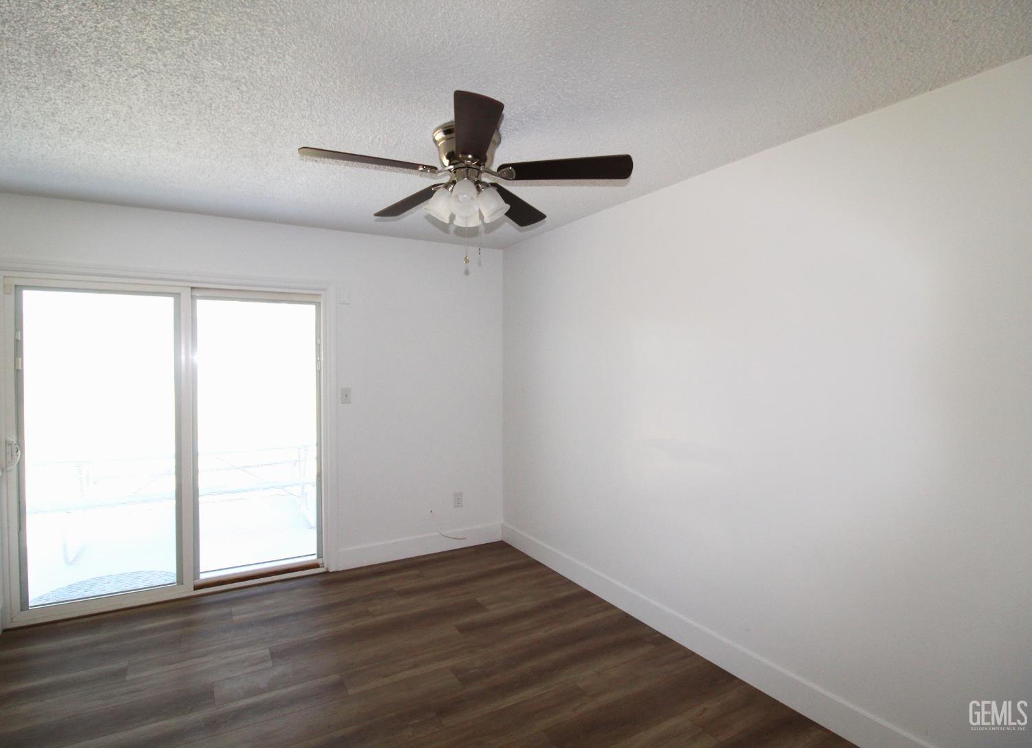 220 Galaxy — photo 10