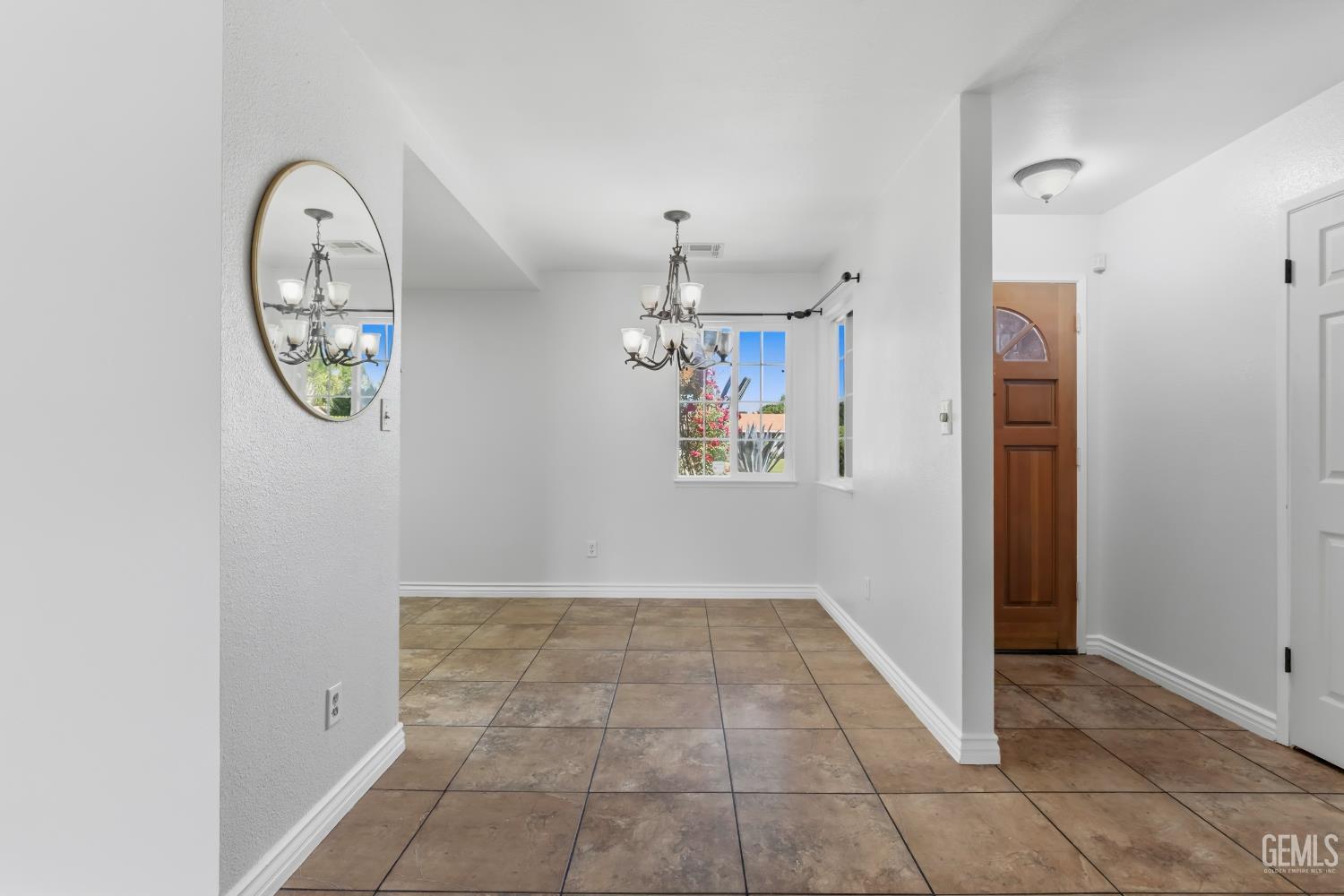 505 Bridle Avenue, Bakersfield, CA 93307 — photo 8