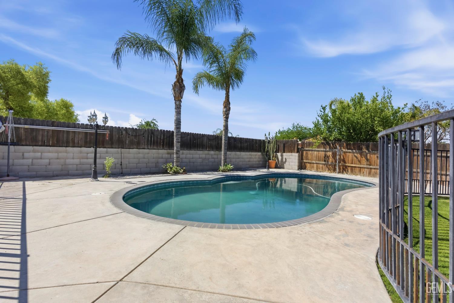 505 Bridle Avenue, Bakersfield, CA 93307 — photo 29