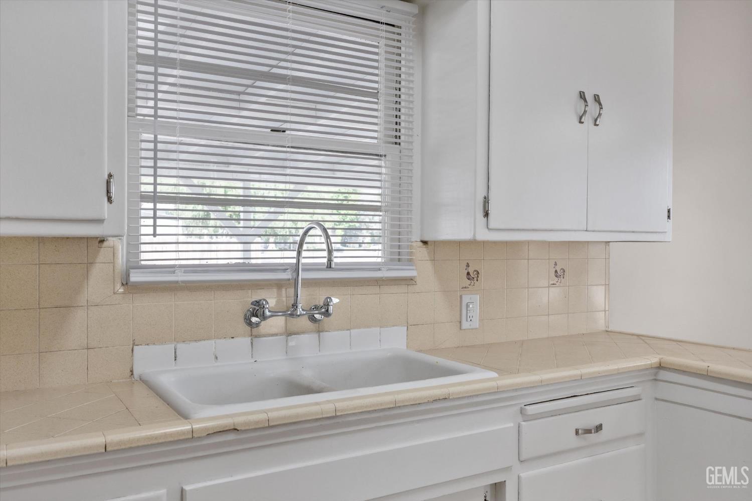 604 Arvin Street — photo 12