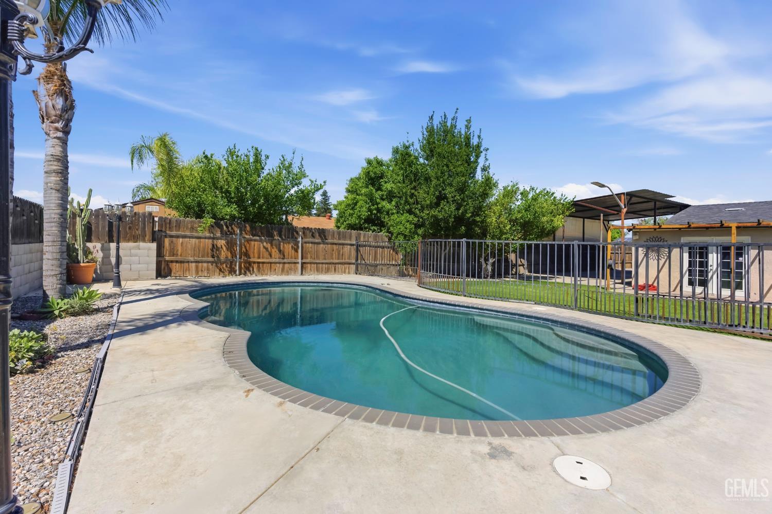 505 Bridle Avenue, Bakersfield, CA 93307 — photo 30
