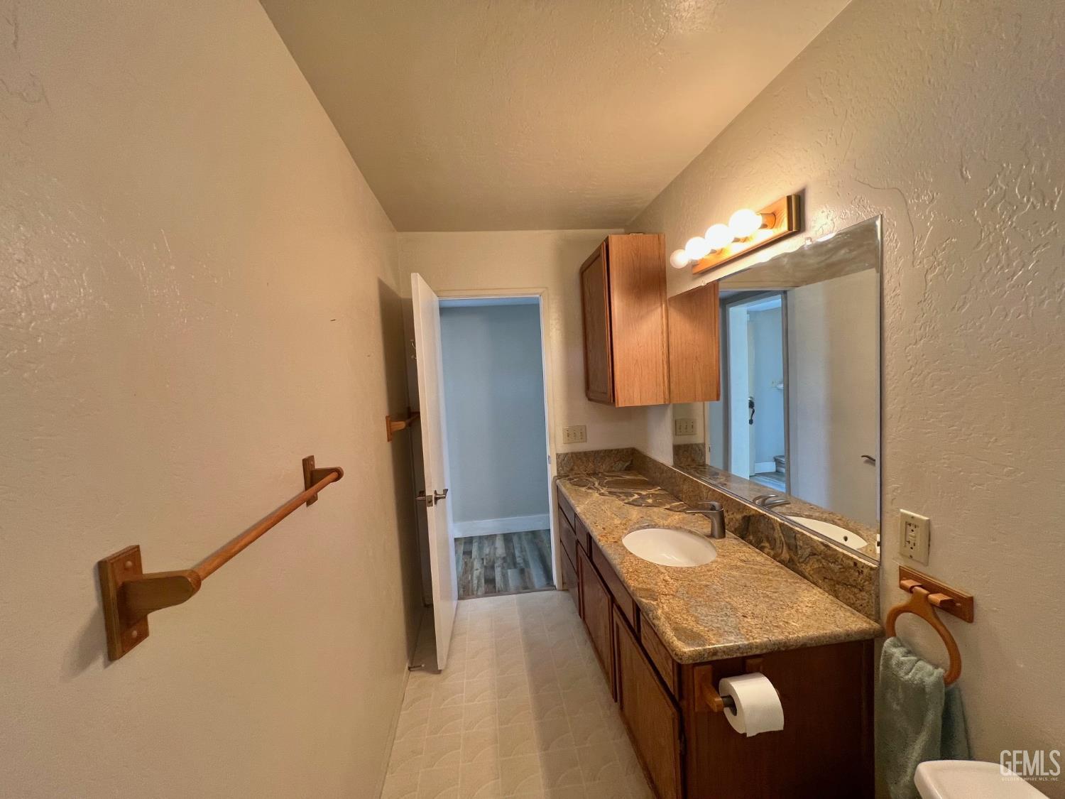27030 Oakflat Drive — photo 11