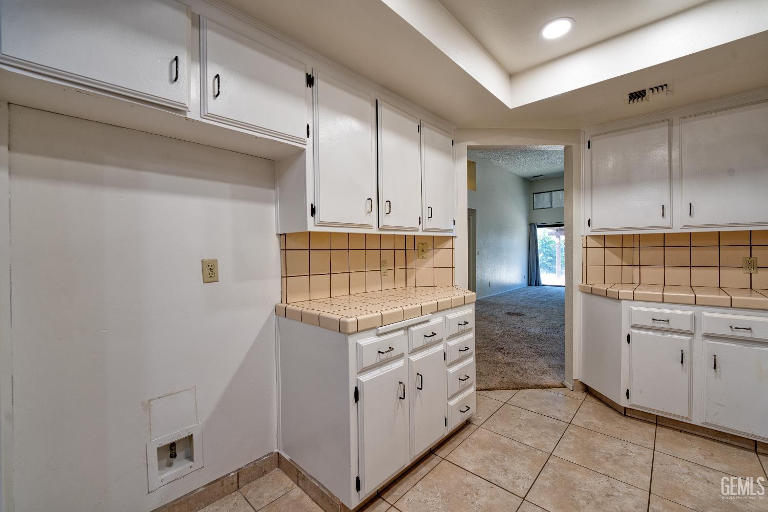 9000 Crowningshield Drive — photo 9