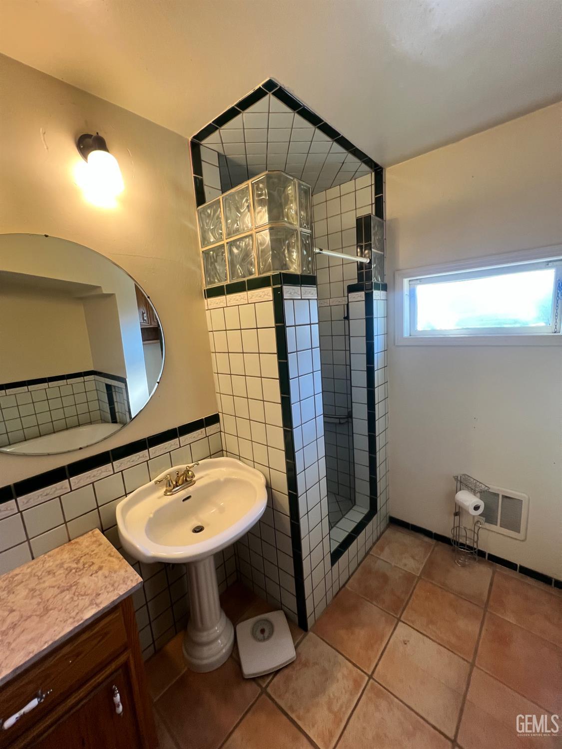 2820 Alta Vista Drive — photo 9
