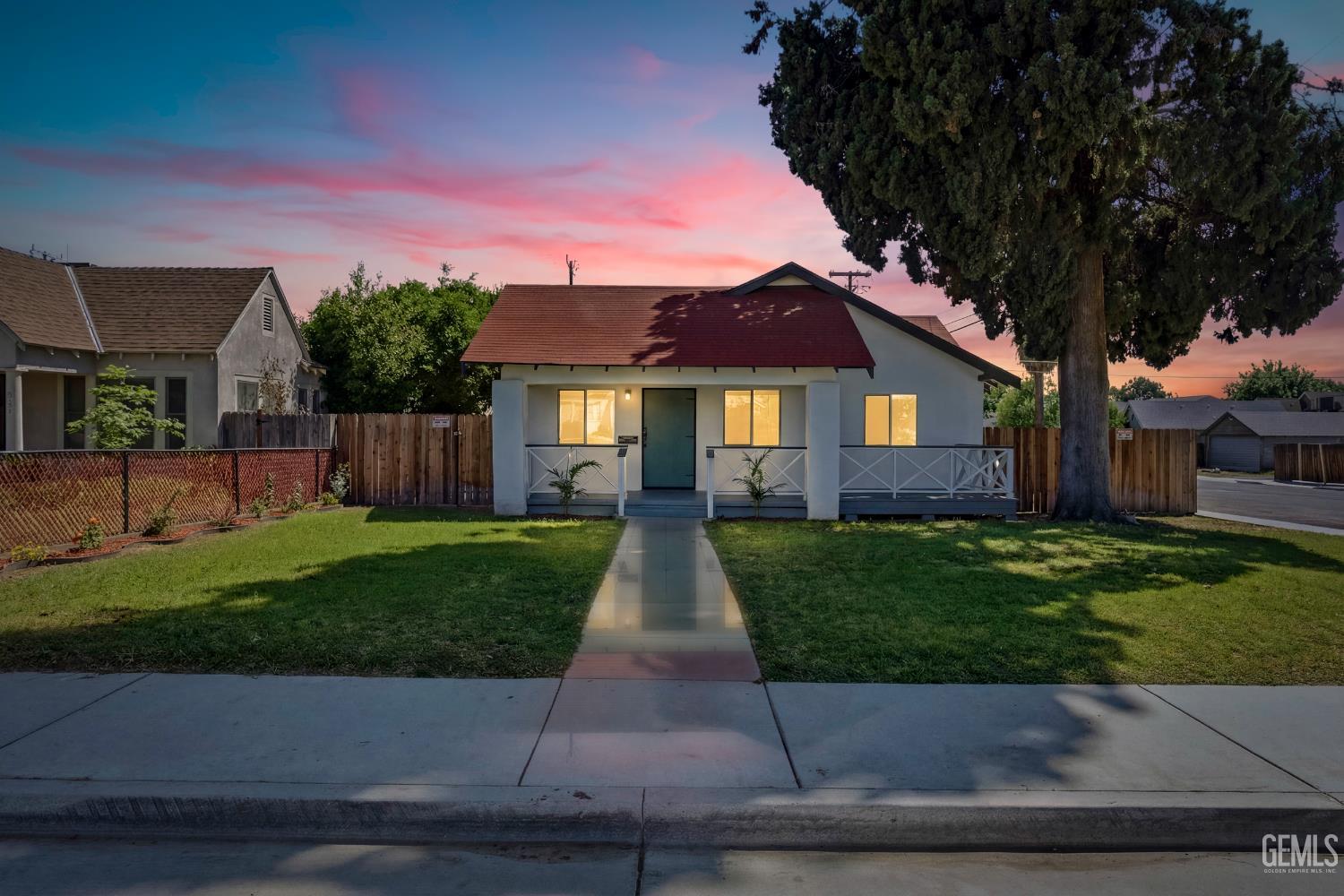 201 Lincoln Street, Bakersfield, CA 93305 — photo 1