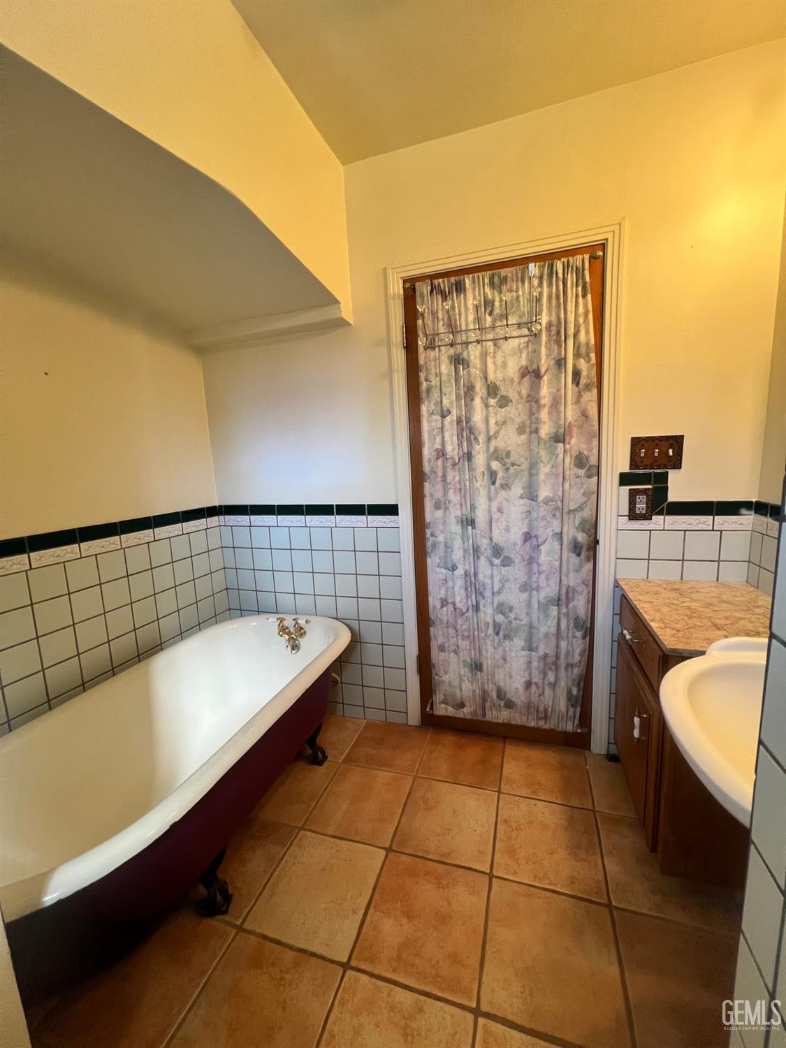 2820 Alta Vista Drive — photo 8
