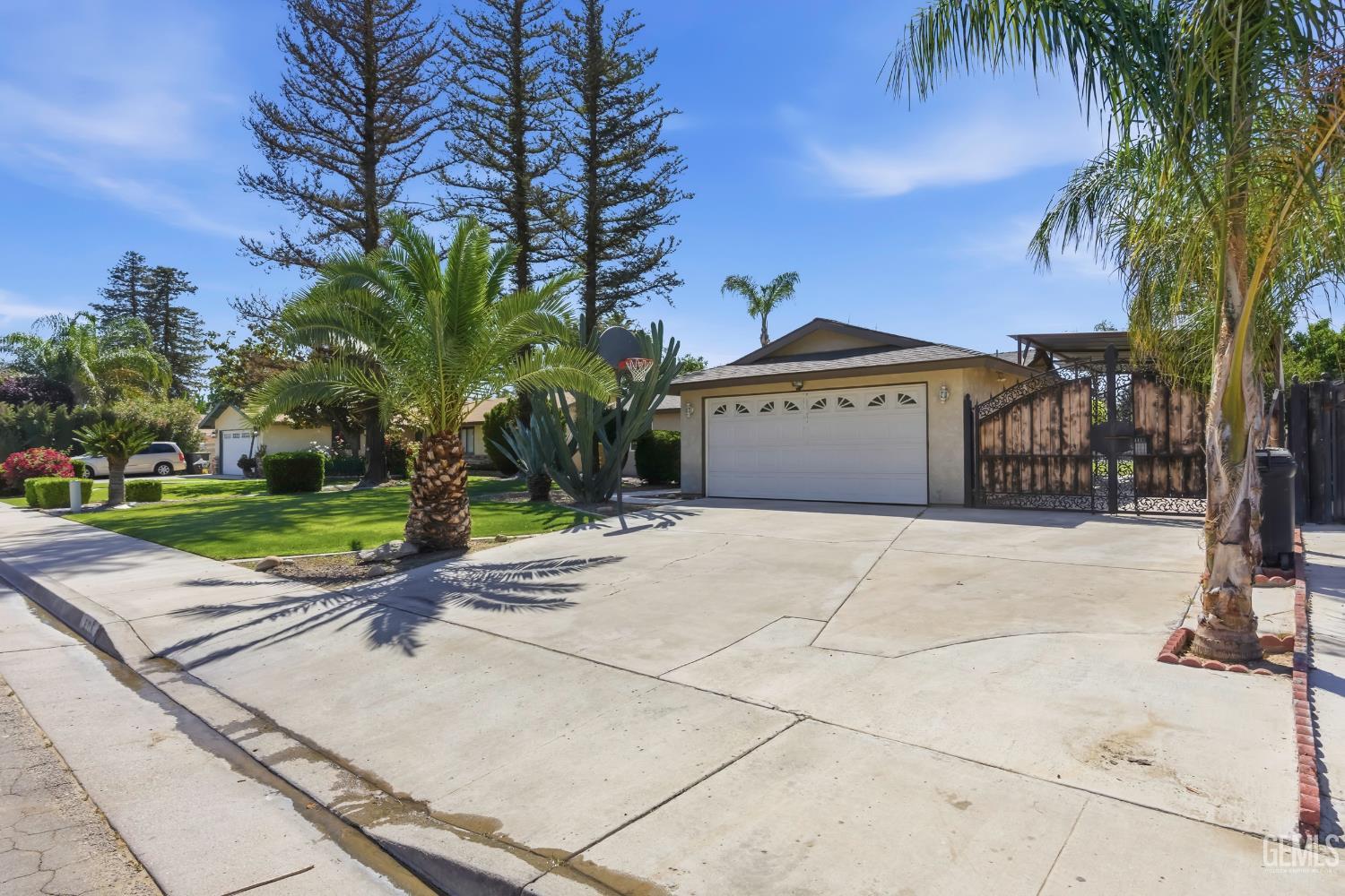 505 Bridle Avenue, Bakersfield, CA 93307 — photo 4