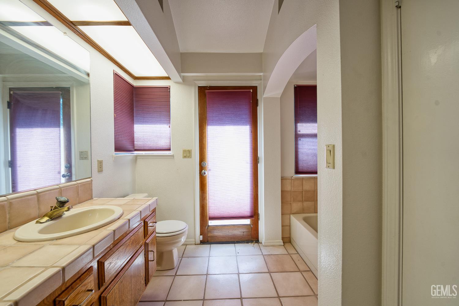 9000 Crowningshield Drive — photo 19