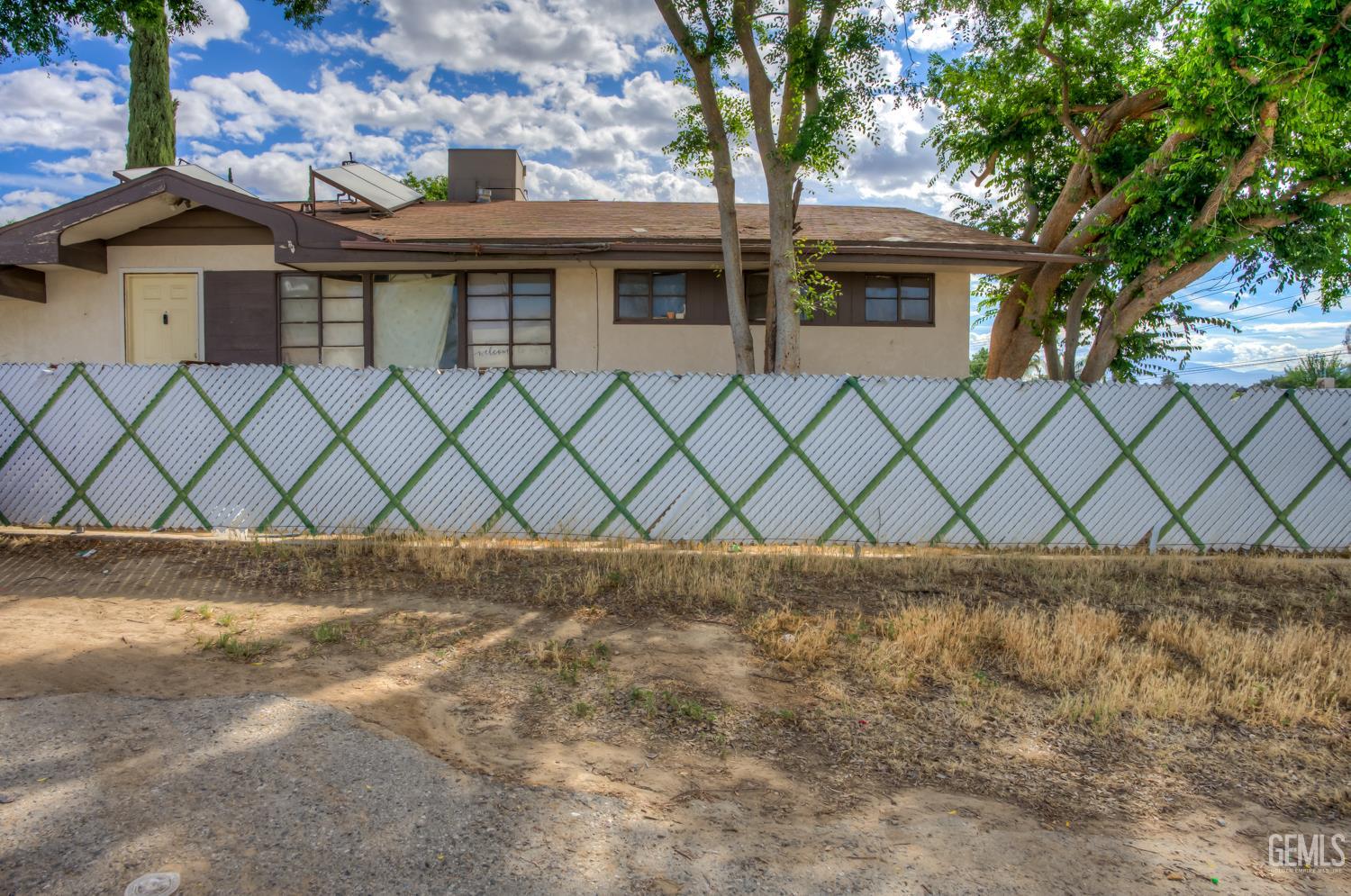 2701 N Inyo Street — photo 3