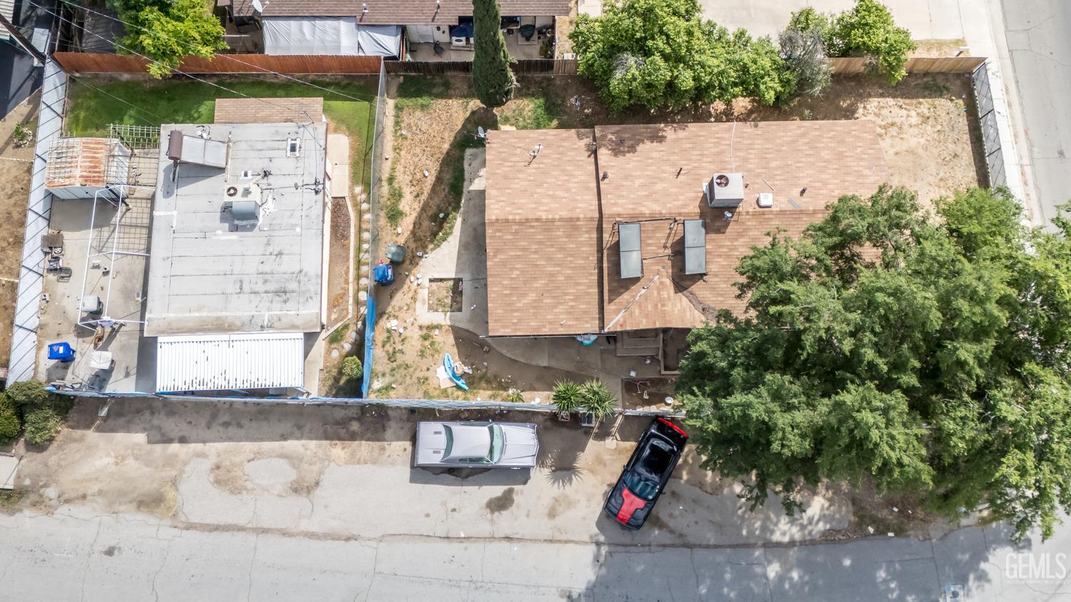 2701 N Inyo Street — photo 26