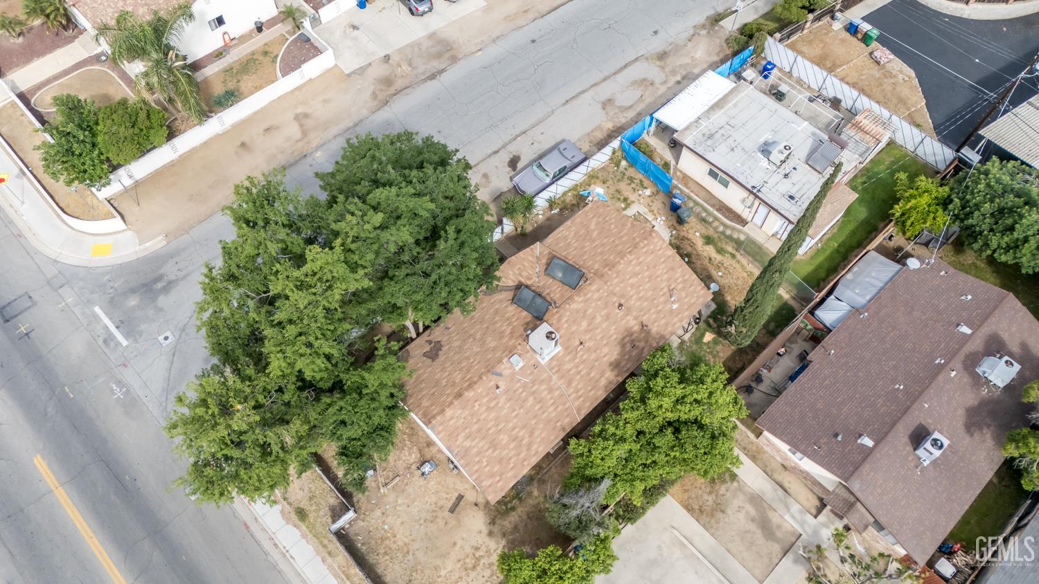 2701 N Inyo Street — photo 19