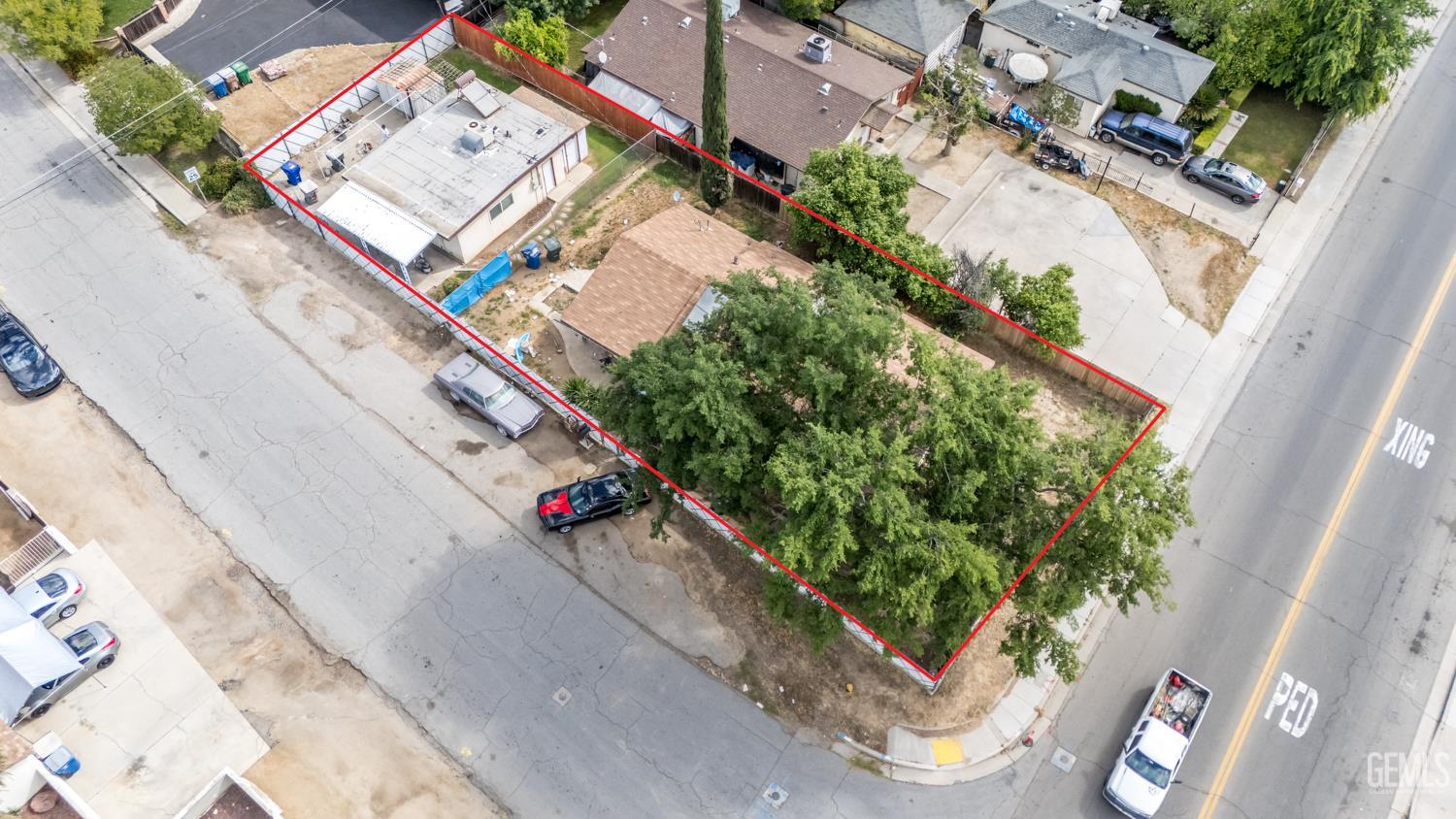 2701 N Inyo Street — photo 25