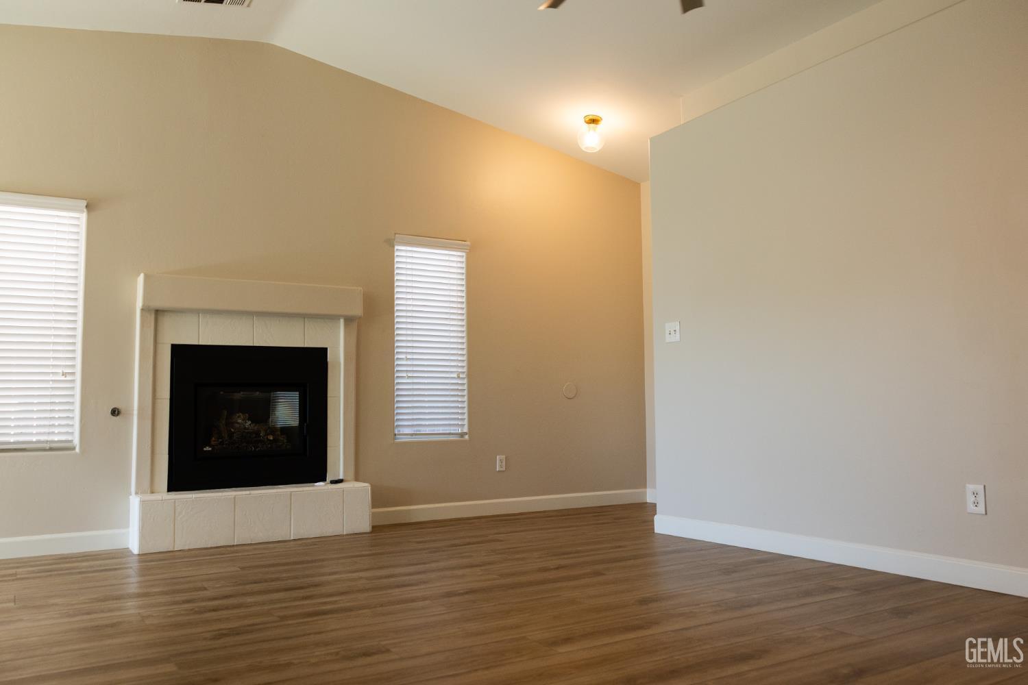 329 W Pilot Avenue — photo 24