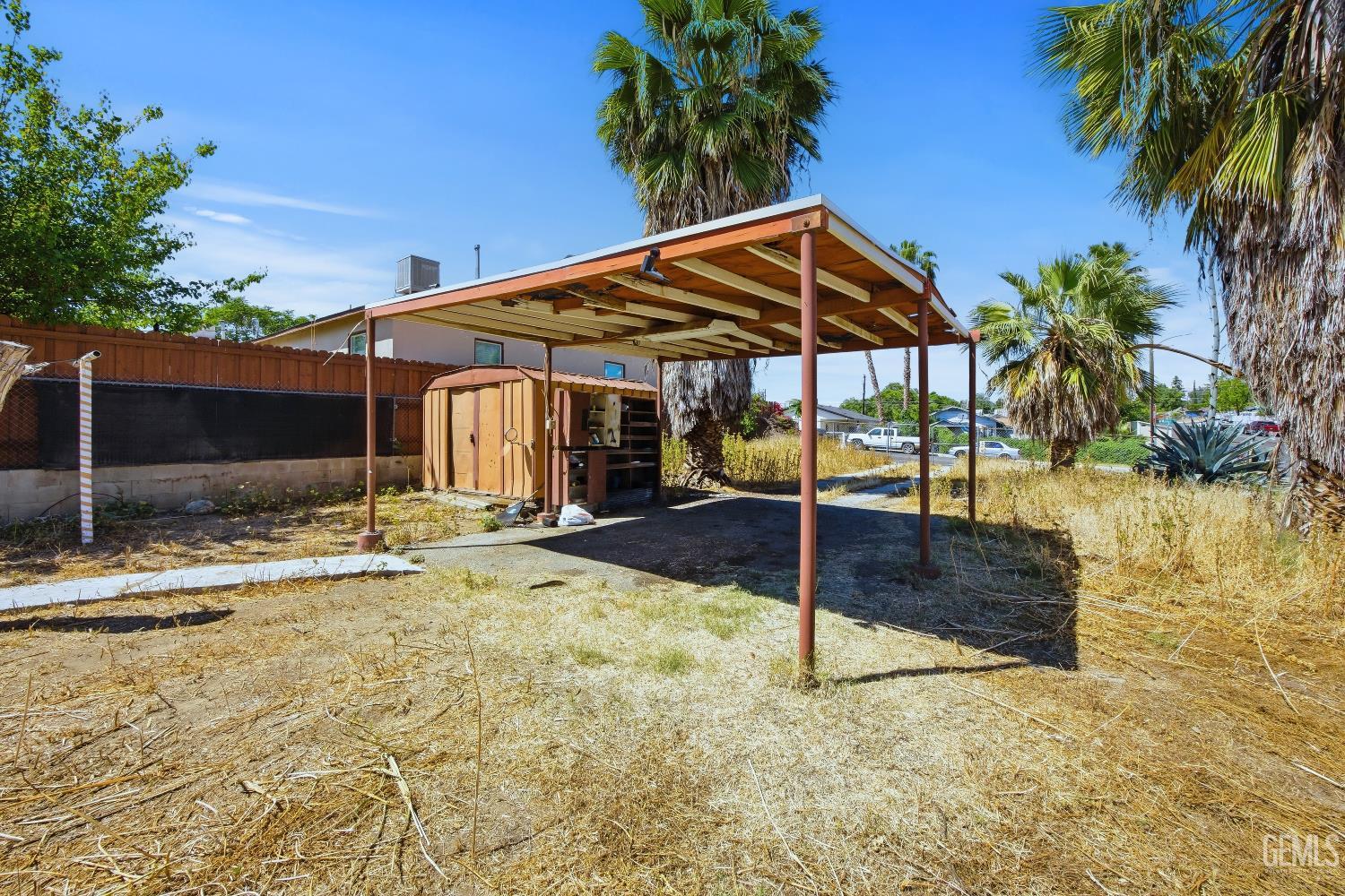 2418 N Inyo Street — photo 21