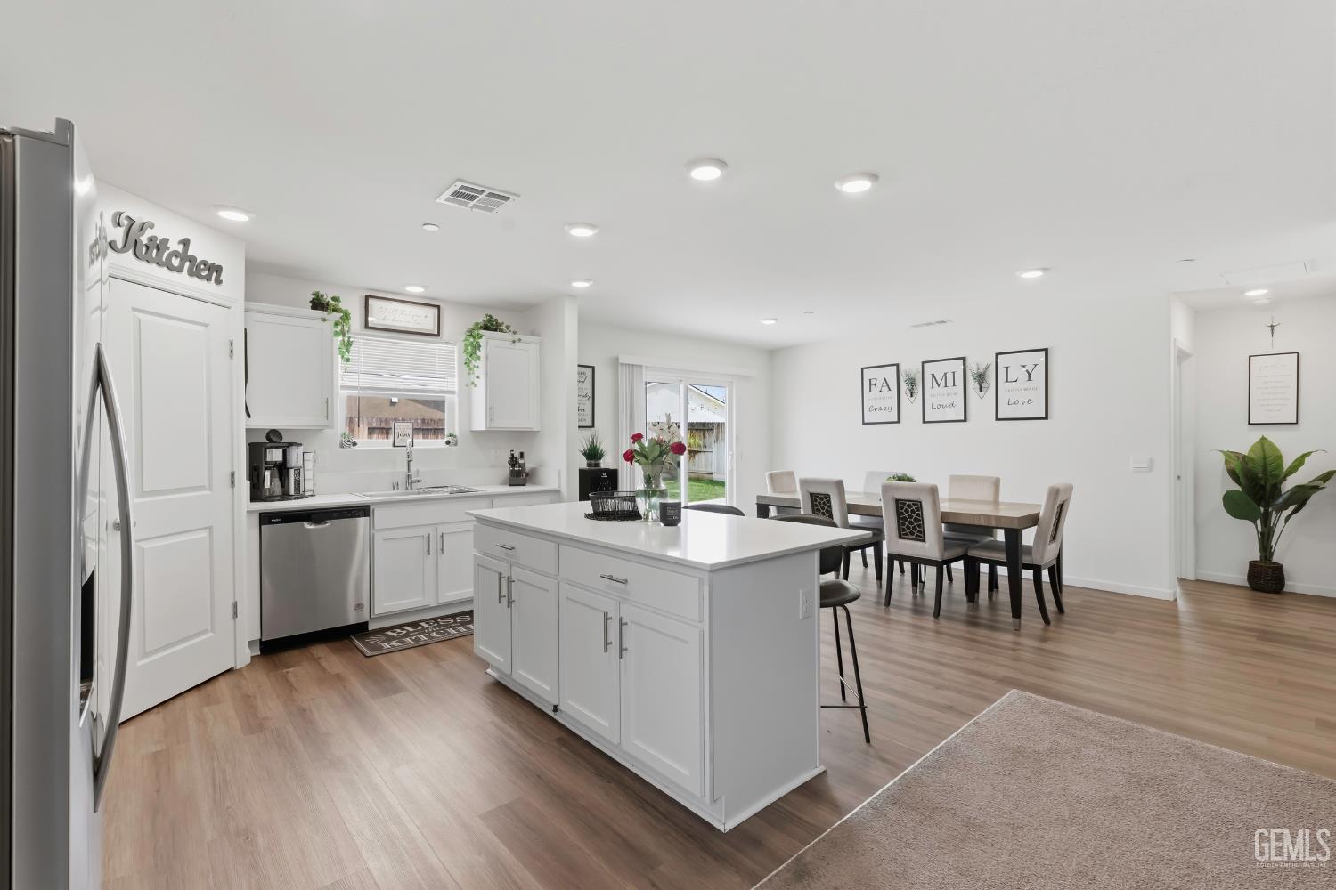 8716 Akero Avenue — photo 16
