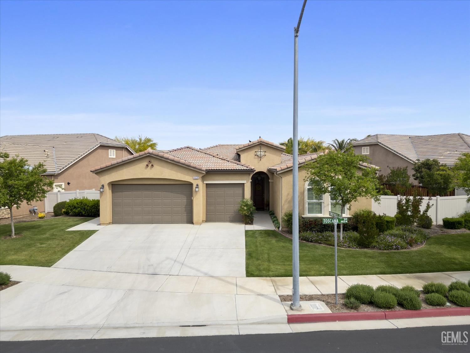 9908 Toscana Drive — photo 4