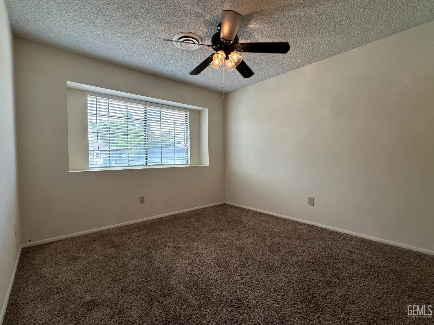 2825 Kootenay Court — photo 26