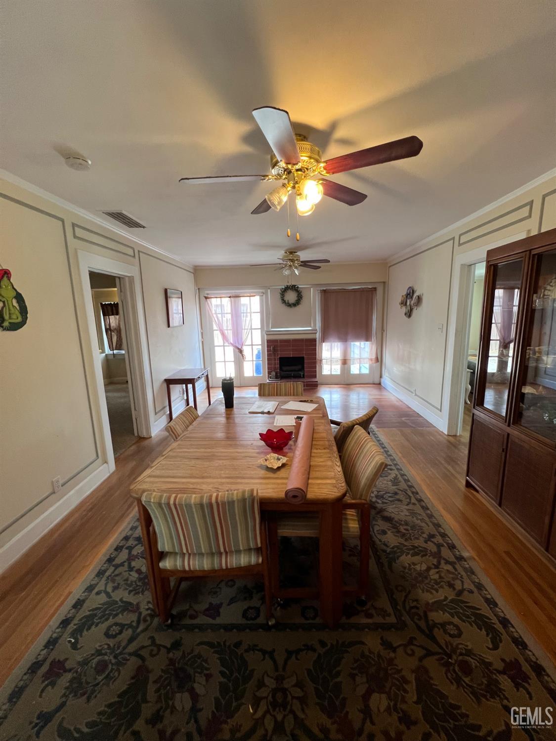 2010 Cherry Street — photo 2