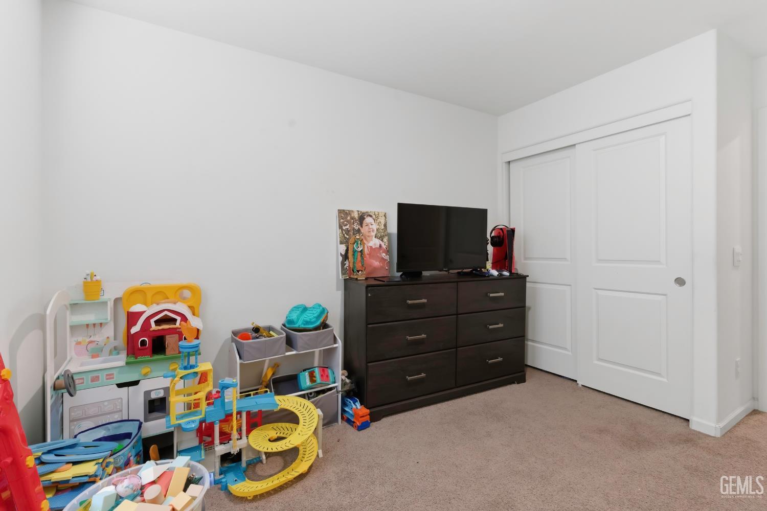 8716 Akero Avenue — photo 32