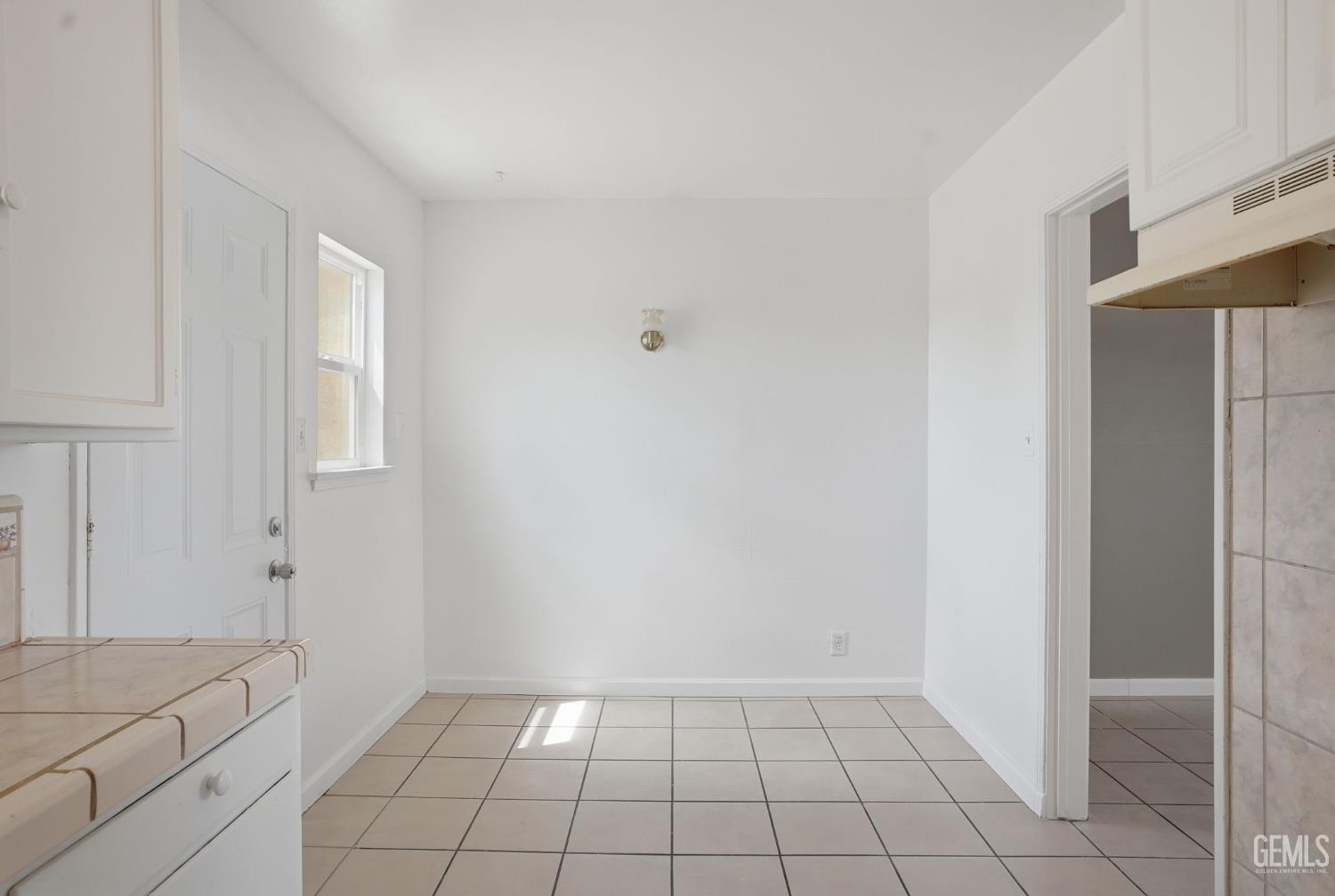 4609 Center — photo 21