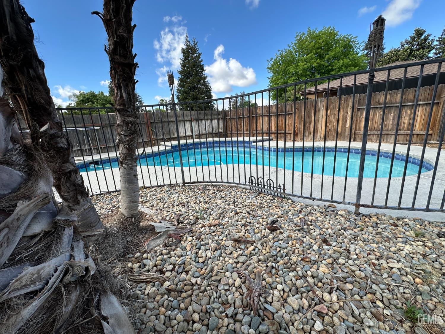 2825 Kootenay Court — photo 43