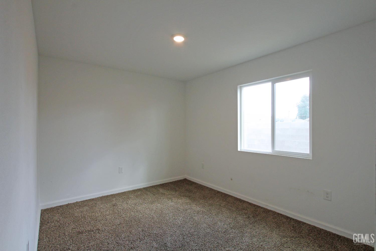 1417 Oregon Street — photo 11