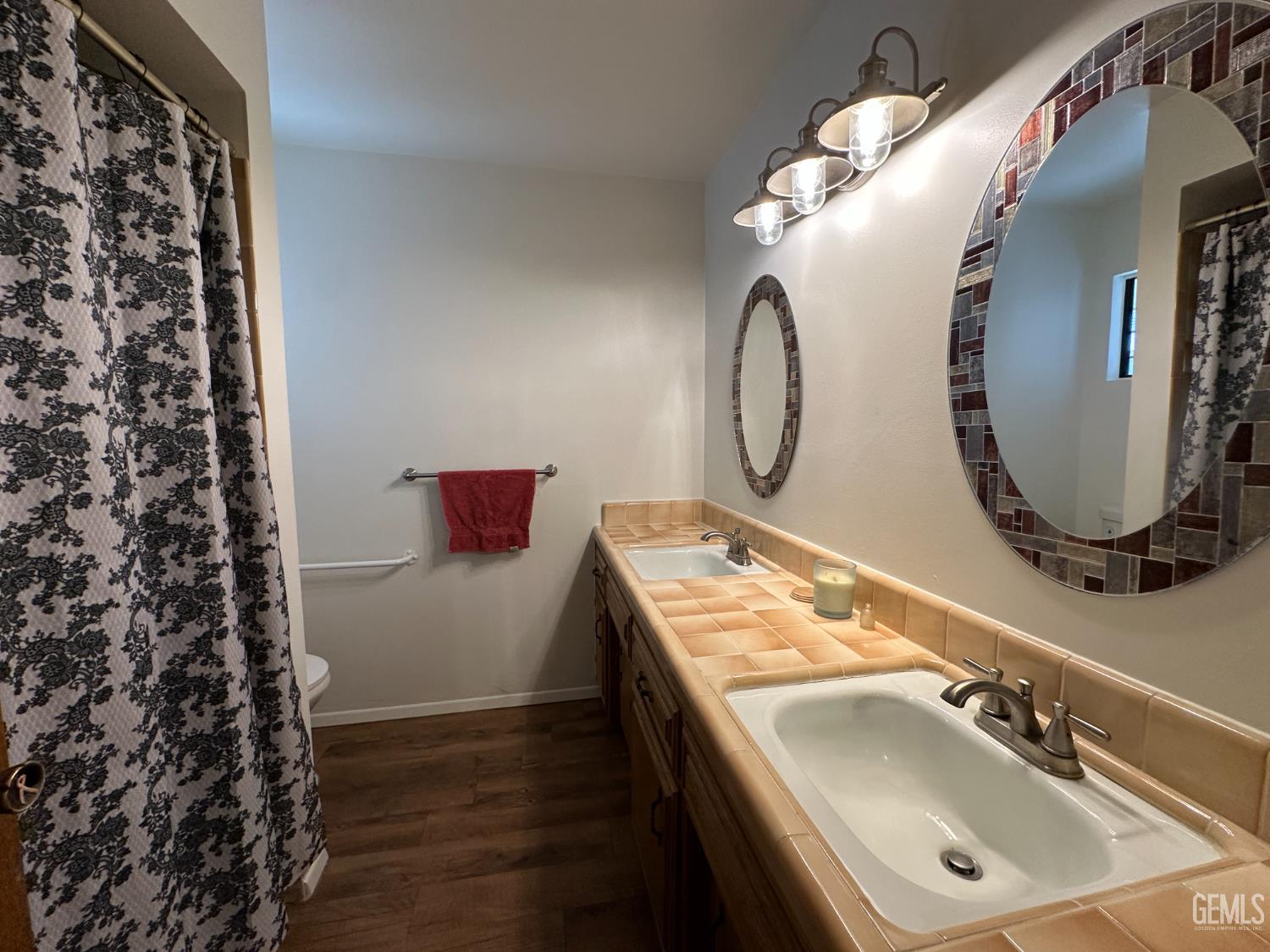 2825 Kootenay Court — photo 36