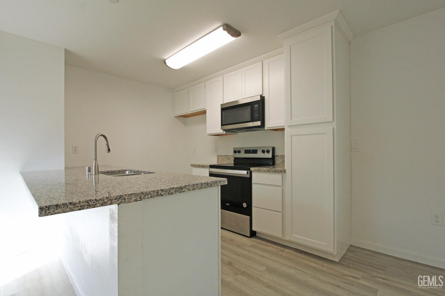 1417 Oregon Street — photo 7