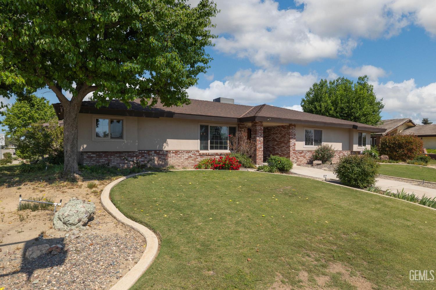 7240 Olive Drive — photo 2